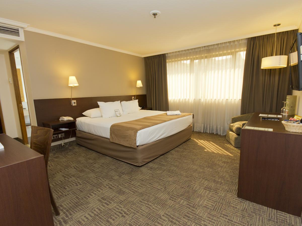 Hotel Director Vitacura Santiago Exterior photo